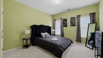 4 bedrooms, WiFi, bed sheets