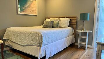 1 bedroom, iron/ironing board, WiFi (free), bed sheets
