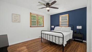 3 bedrooms, WiFi, bed sheets