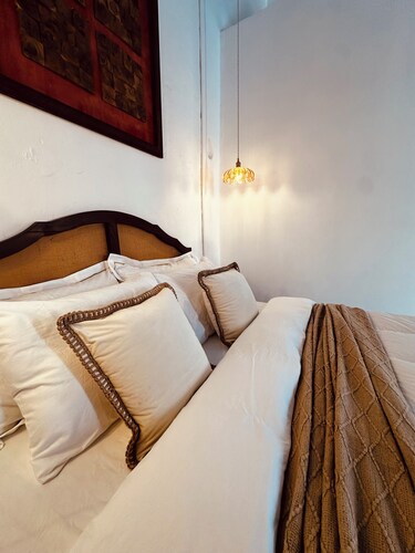 Dos Almas Casa Boutique, a majestic colonial home in the Guadalupe neighborhood