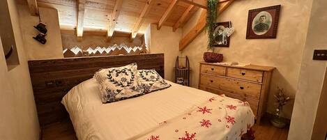 2 chambres, lit parapluie, draps fournis