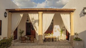 Unclassified image, 4 of 84, button - Dos Almas Boutique House | Location: Luxury & Tranquility (San Francisco de Campeche)