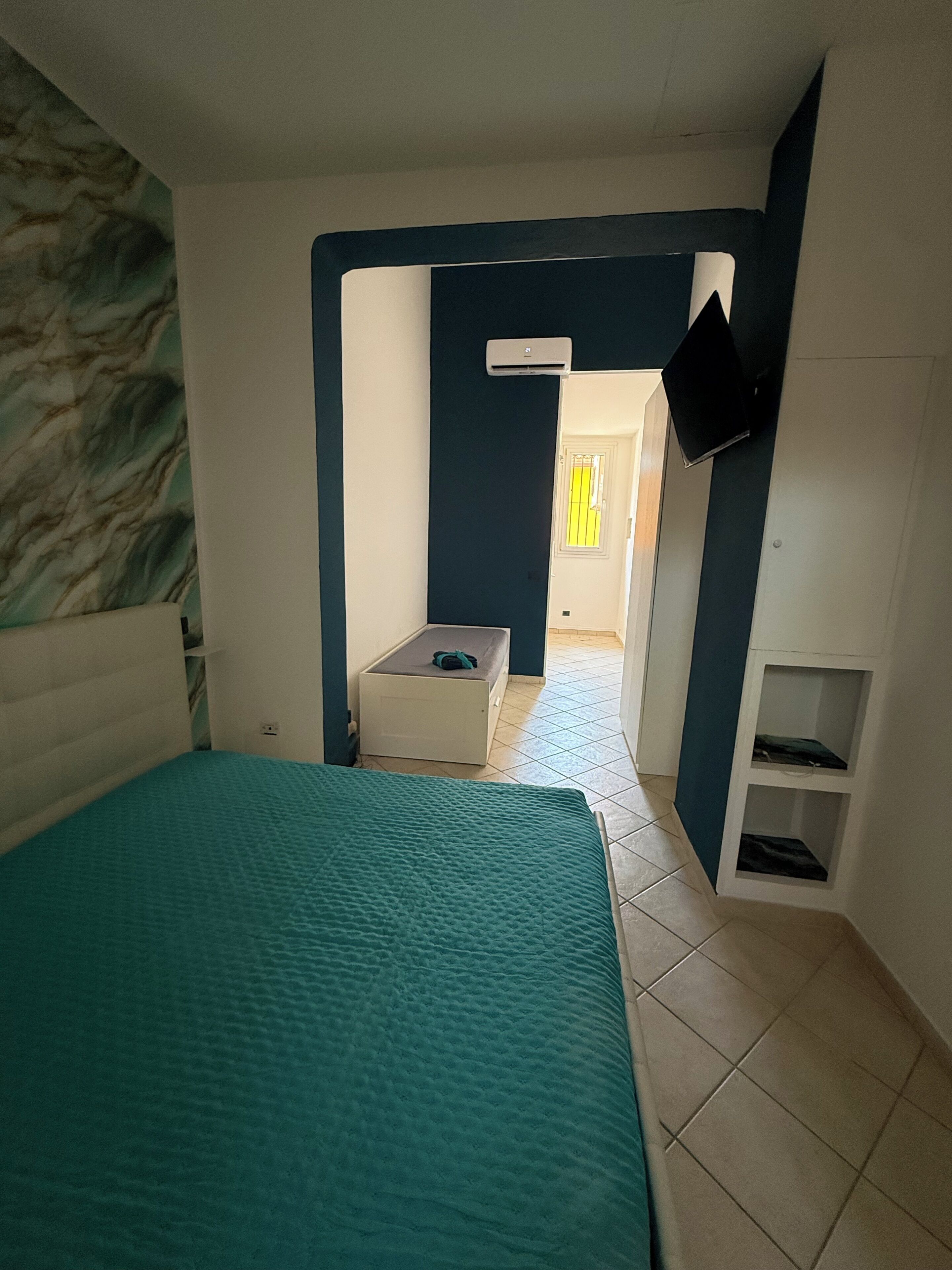 1 slaapkamer, een strijkplank/strijkijzer, wifi, beddengoed