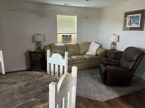 Cozy 2-bedroom Home in serene Gloster with cool AC and privacy