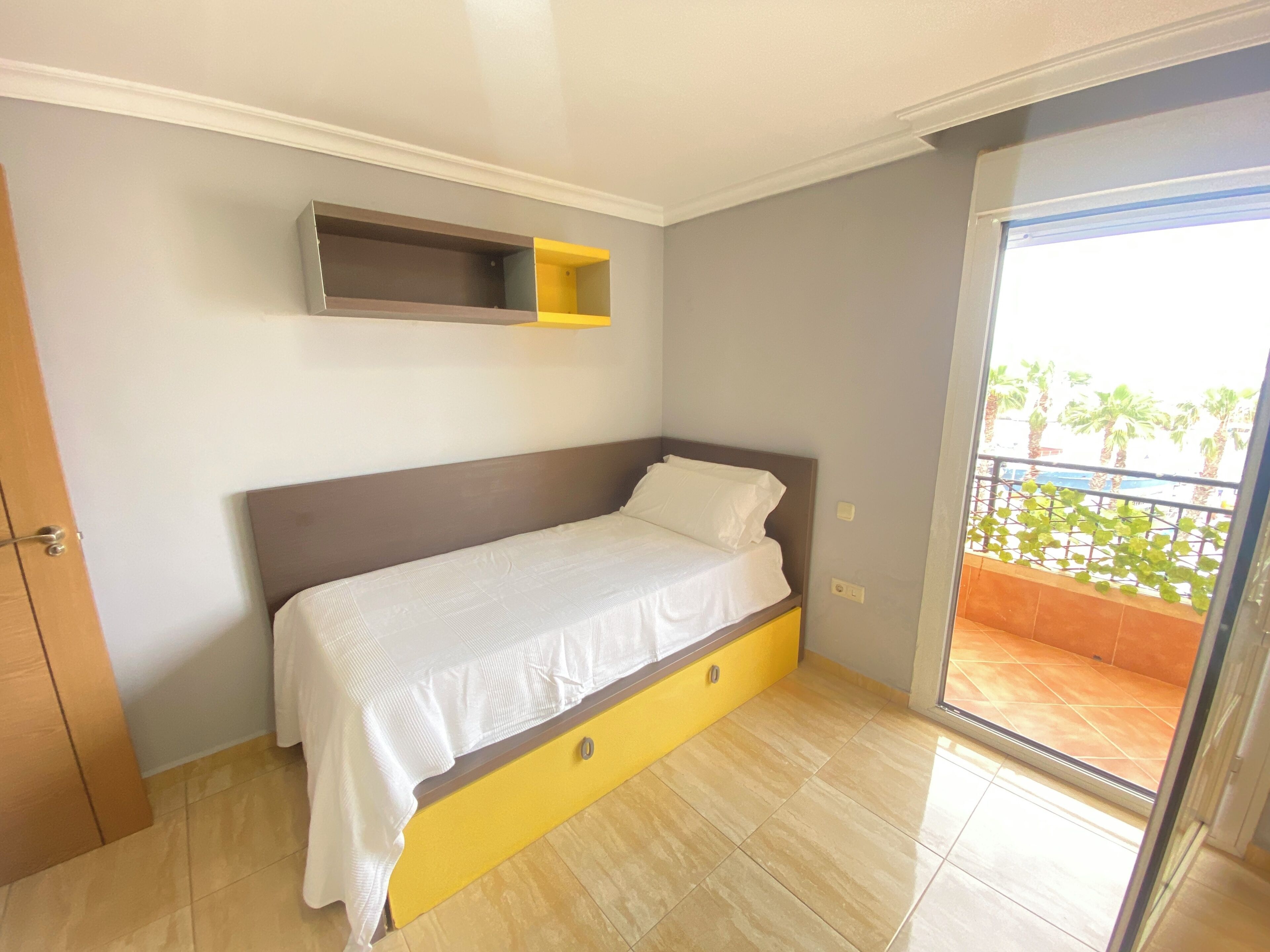 Apartament, balcó, vistes al mar
