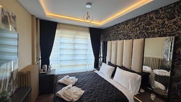 Appart'hôtel Deluxe, vue ville | Bureau, espace de travail pour ordinateur portable, Wi-Fi gratuit