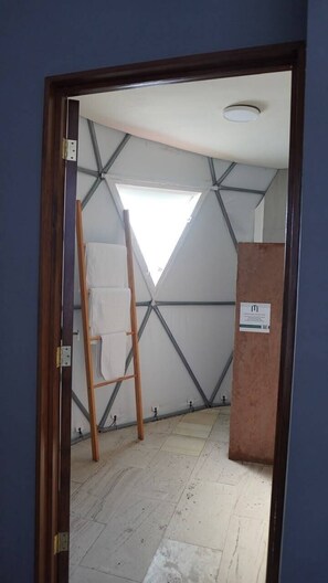 Chambre Deluxe, patio, vue montagne | Salle de bain