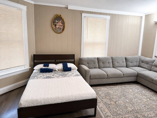 3 bedrooms, iron/ironing board, free WiFi