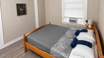 3 bedrooms, iron/ironing board, WiFi (free)