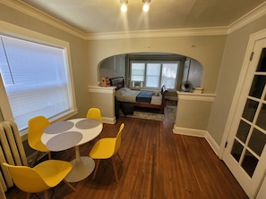 Dining - Cozy Studio Apt on Green Line by Hamline University and University Of Minnesota! (Saint Paul)