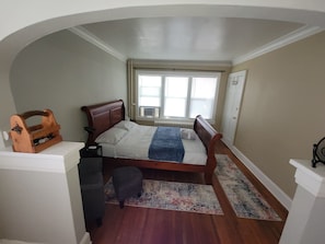 Free WiFi, bed sheets - Cozy Studio Apt on Green Line by Hamline University and University Of Minnesota! (Saint Paul)