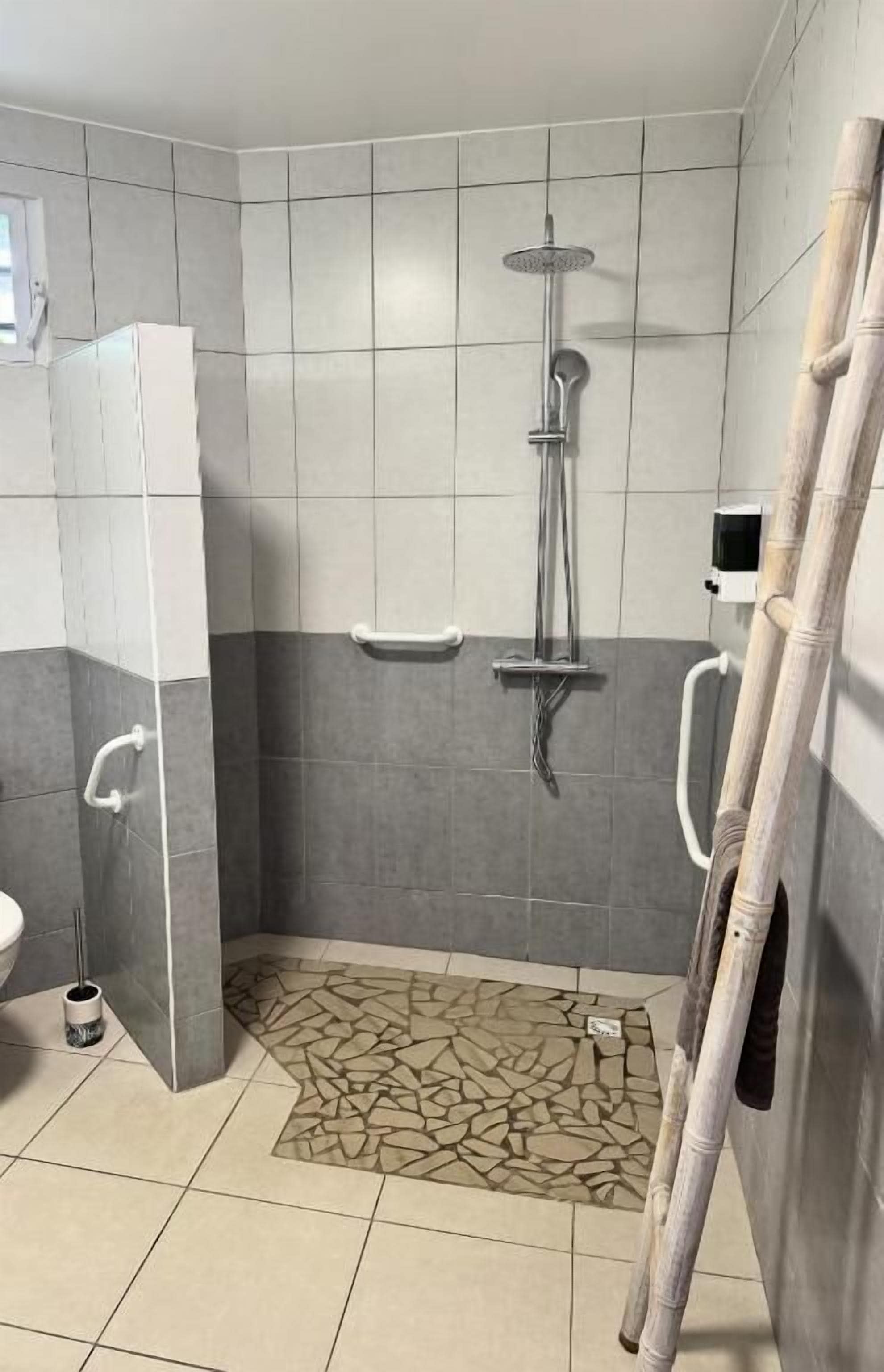 Family Room, Garden View | Bathroom