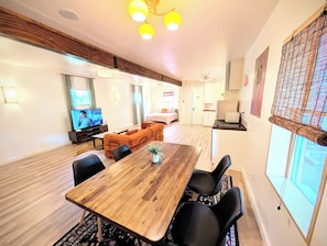 WiFi, bed sheets - Downtown Hagerman Studio + Game Room • 10 Min to Hot Springs & River (Hagerman)