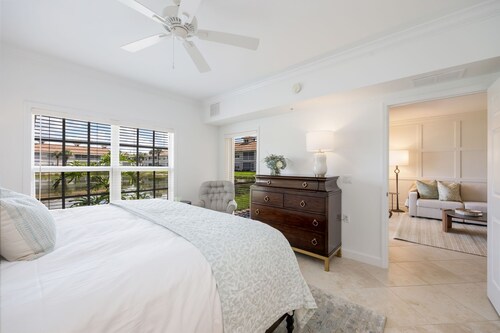 Newly Remodeled Naples Retreat - Resort-Style Living at Bridgewater Bay