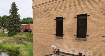 Downtown Riverfront Retreat w/ Deck & Boat Slip