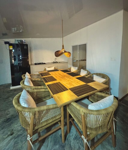 Maré House | House for 10 people with air conditioning | 50 m from the sea