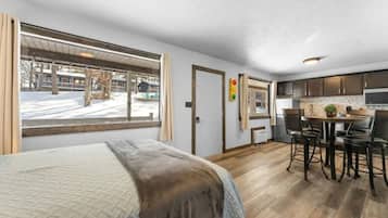 2 habitaciones, escritorio, cuna de viaje y wifi