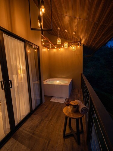 Alto Bosque | Mountain Cabin with Private Hot Tub