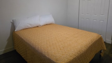 3 Schlafzimmer, Bügeleisen/Bügelbrett, WLAN, Bettwäsche