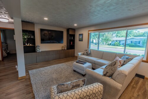 4 BR, 3 bath ranch home featuring 2 King & 2 Queen bedrooms 