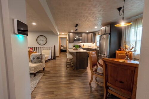4 BR, 3 bath ranch home featuring 2 King & 2 Queen bedrooms 