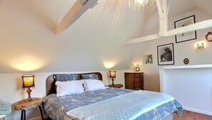 Room - The Charm of the Two Rivers (BELLE ISLE EN TERRE)