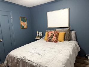 Room - Where Tigers Rest 2 BR/1 Bath Apt Gated less than 1 mile to Tiger Stadium (Baton Rouge)