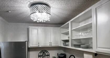 Where Tigers Rest 2 BR/1 Bath Apt Gated less than 1 mile to Tiger Stadium