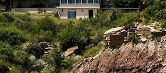 Spacious 5BR Lakefront Home w/Lake Access-Sleeps 14