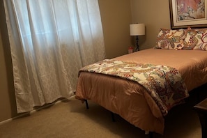 5 habitaciones, tabla de planchar con plancha y wifi gratis