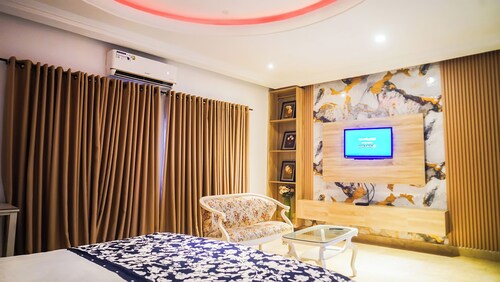 The Palms Apartment