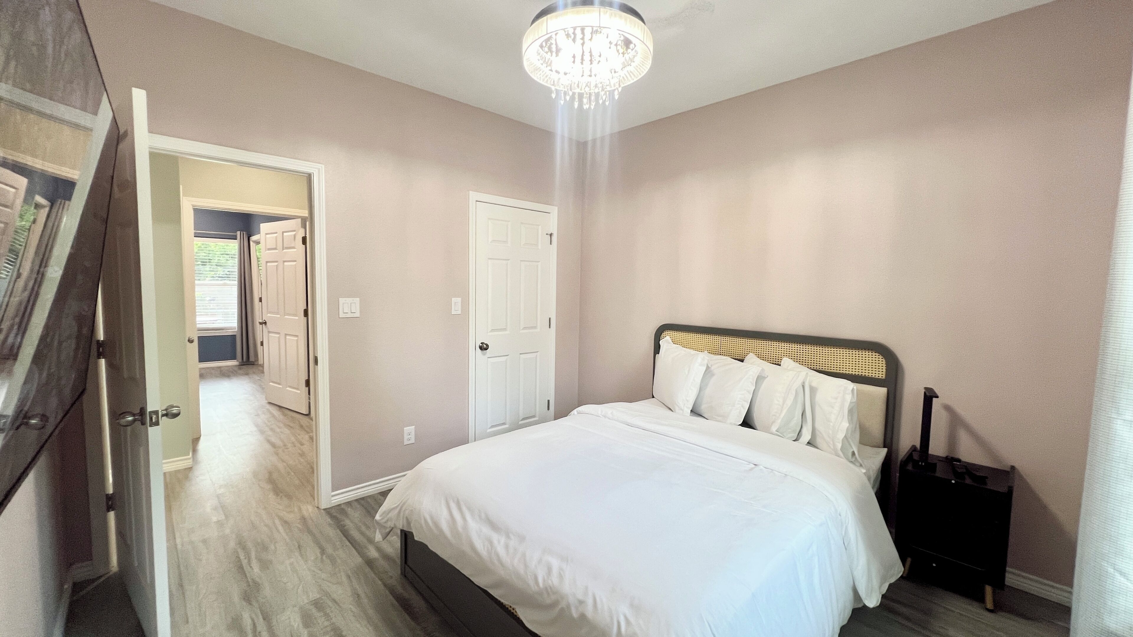 2 bedrooms, WiFi, bed sheets