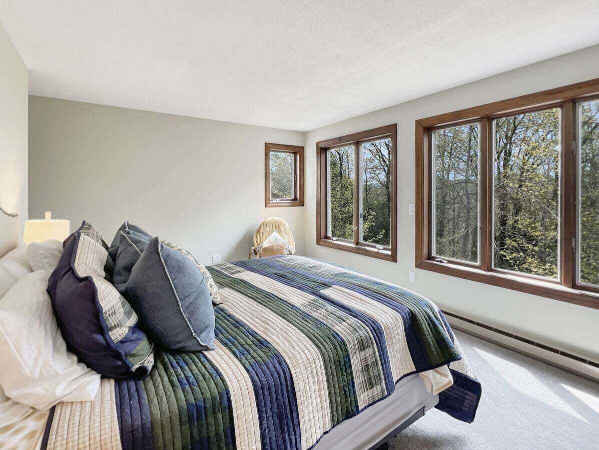 3 bedrooms, free WiFi, bed sheets