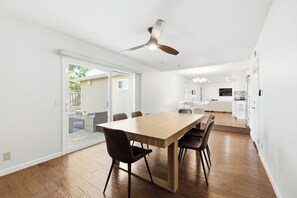 Dining - Cozy 3B in Central location w/ spacious backyard (Campbell)