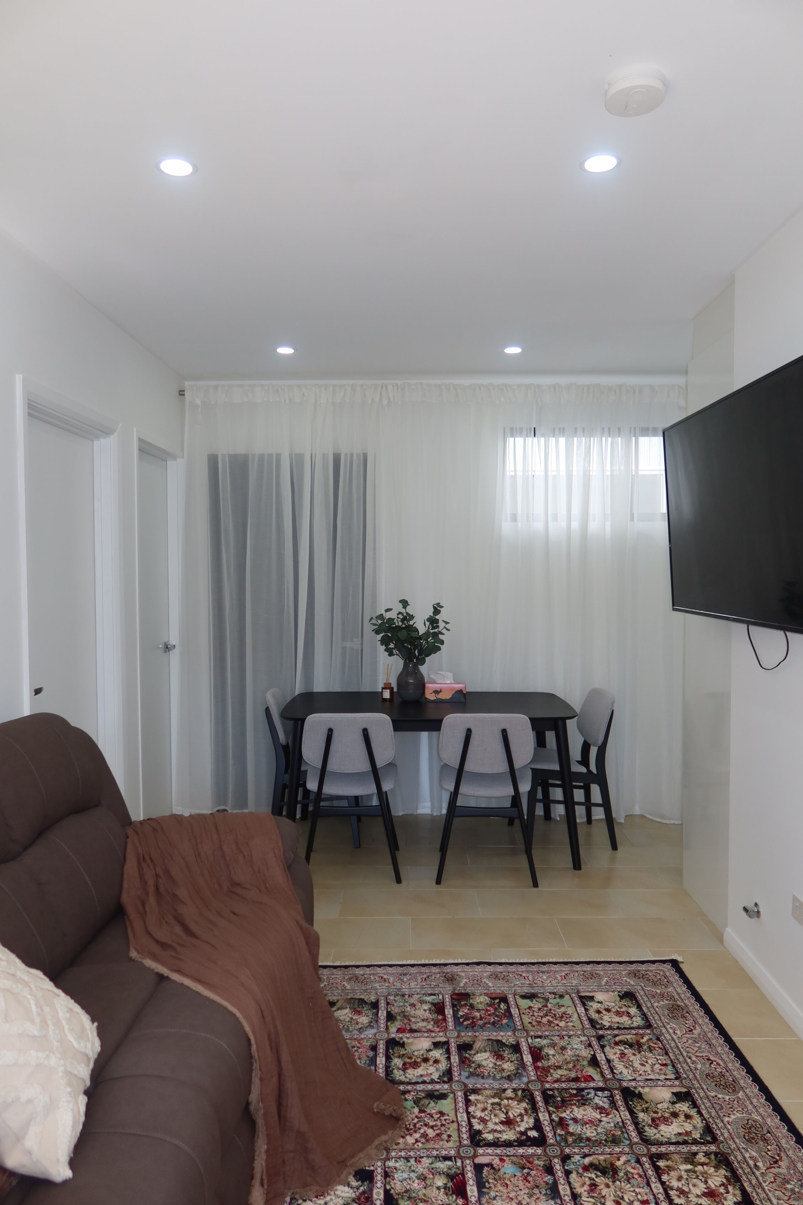 New Modern Family Retreat 3br Near Parramatta - Parramatta