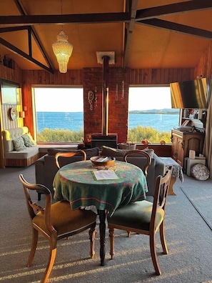 TV, fireplace, books, stereo