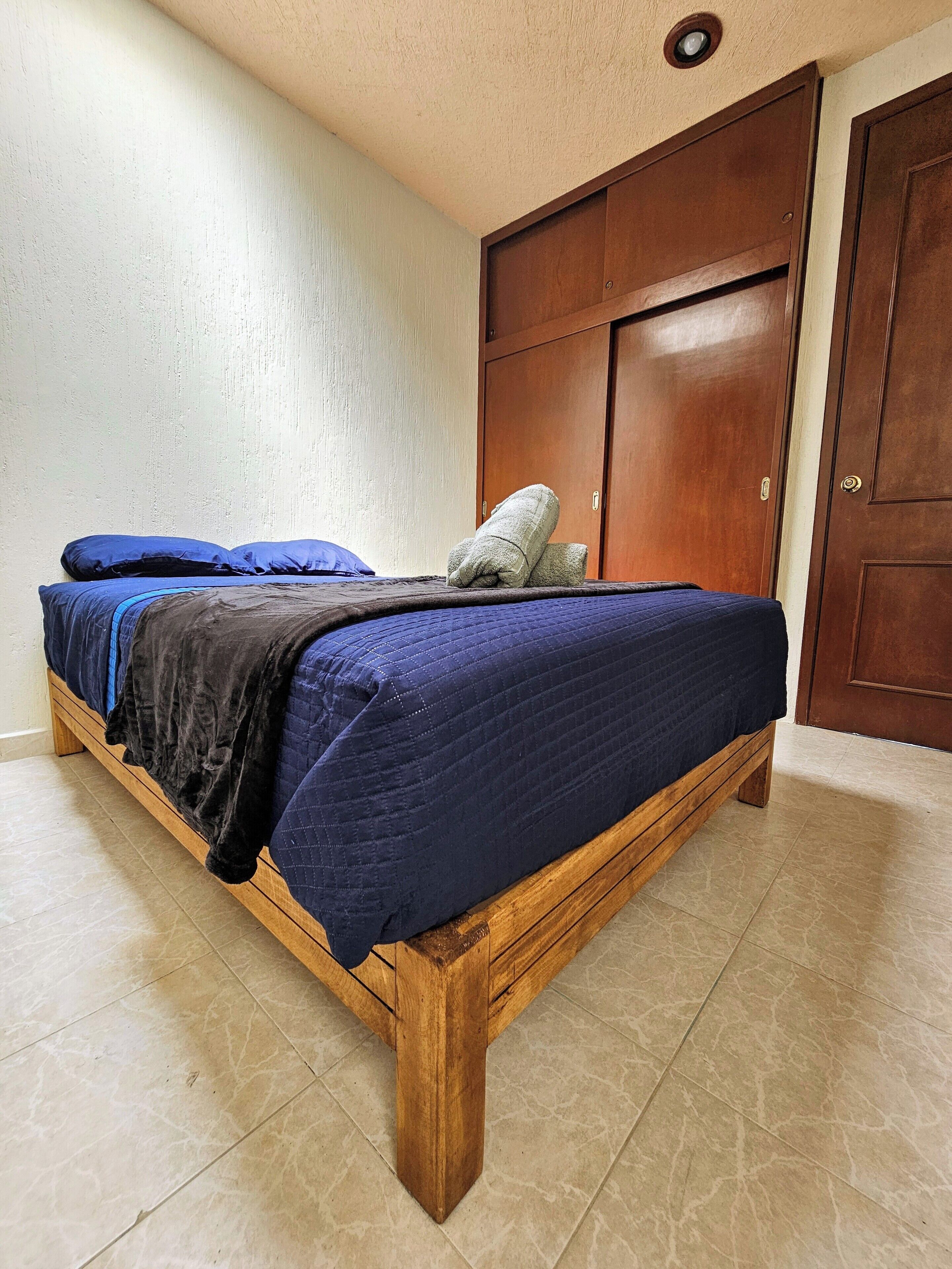 4 dormitorios, Internet, ropa de cama