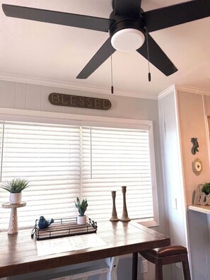 Interior - The Sandy Biscuit!! Oceanfront Corner Condo/Private Beach Access In Windy Hill!! (North Myrtle Beach)