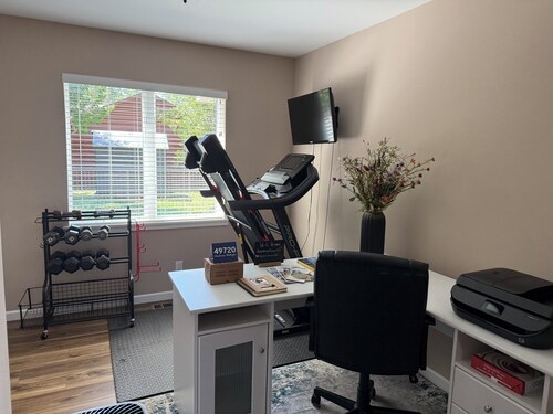 2BR Charlevoix Getaway - Walk to Lake Michigan Beach - Dog Friendly