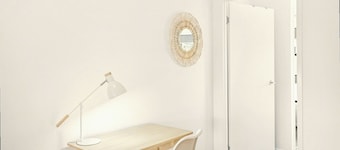 Contemporary Family Haven in Murrumba Downs