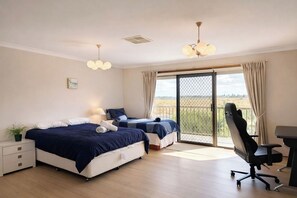 4 bedrooms, WiFi, bed sheets - Comfortable 4BR Home – Perfect for Families (Altona Meadows)