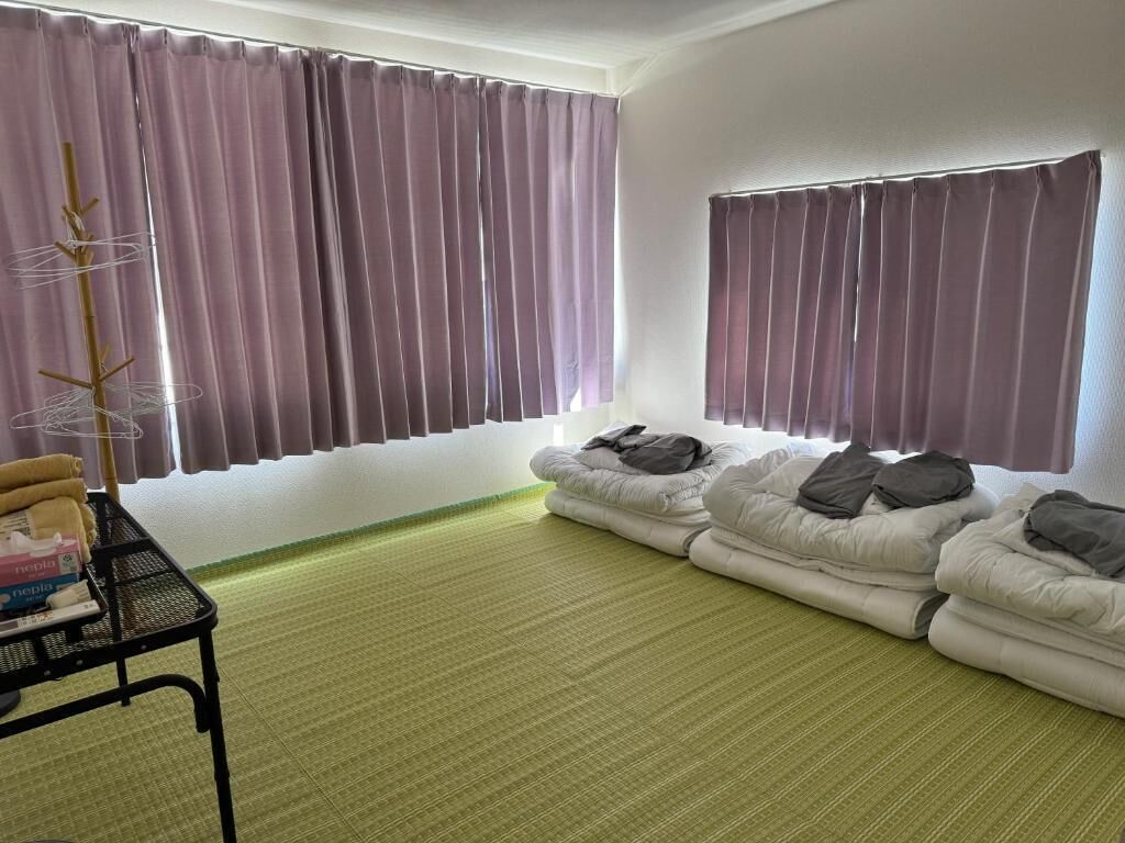 Economy Triple Room, City View | Interior