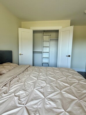 WiFi, bed sheets - Serene Lovett Lake Retreat & Trail Access (Beechville)