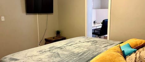 2 Schlafzimmer, Schreibtisch, WLAN, Bettwäsche