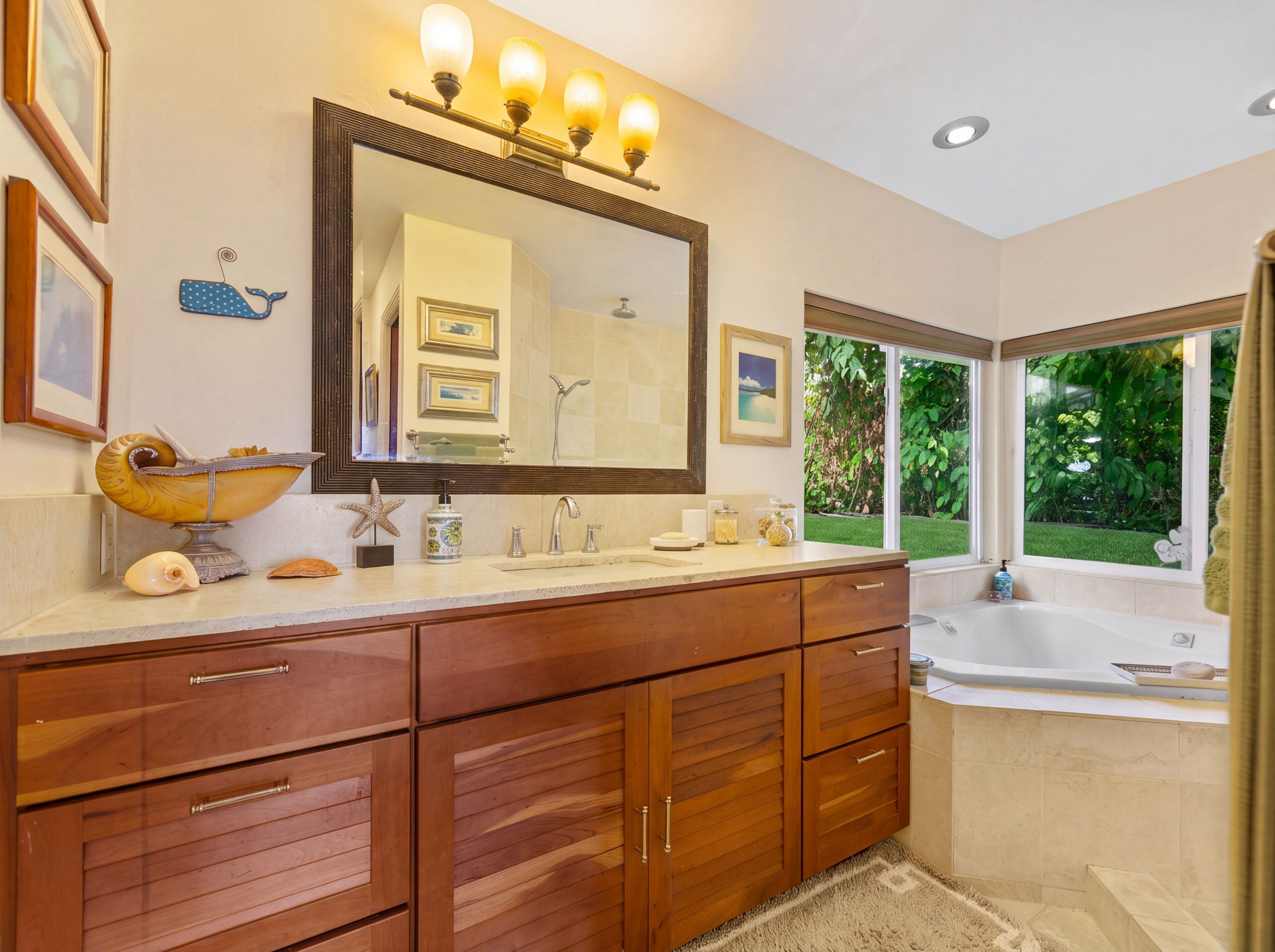 Kailua Kona Ocean View Home: Sauna & Nature