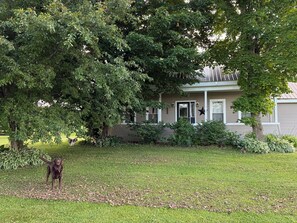 Unclassified image, 5 of 18, button - Rustic, serene 2-bedroom house in Constableville. (Constableville)