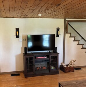 Unclassified image, 2 of 18, button - Rustic, serene 2-bedroom house in Constableville. (Constableville)