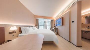 Superior Double Room | Desk, blackout drapes, soundproofing, WiFi (free)