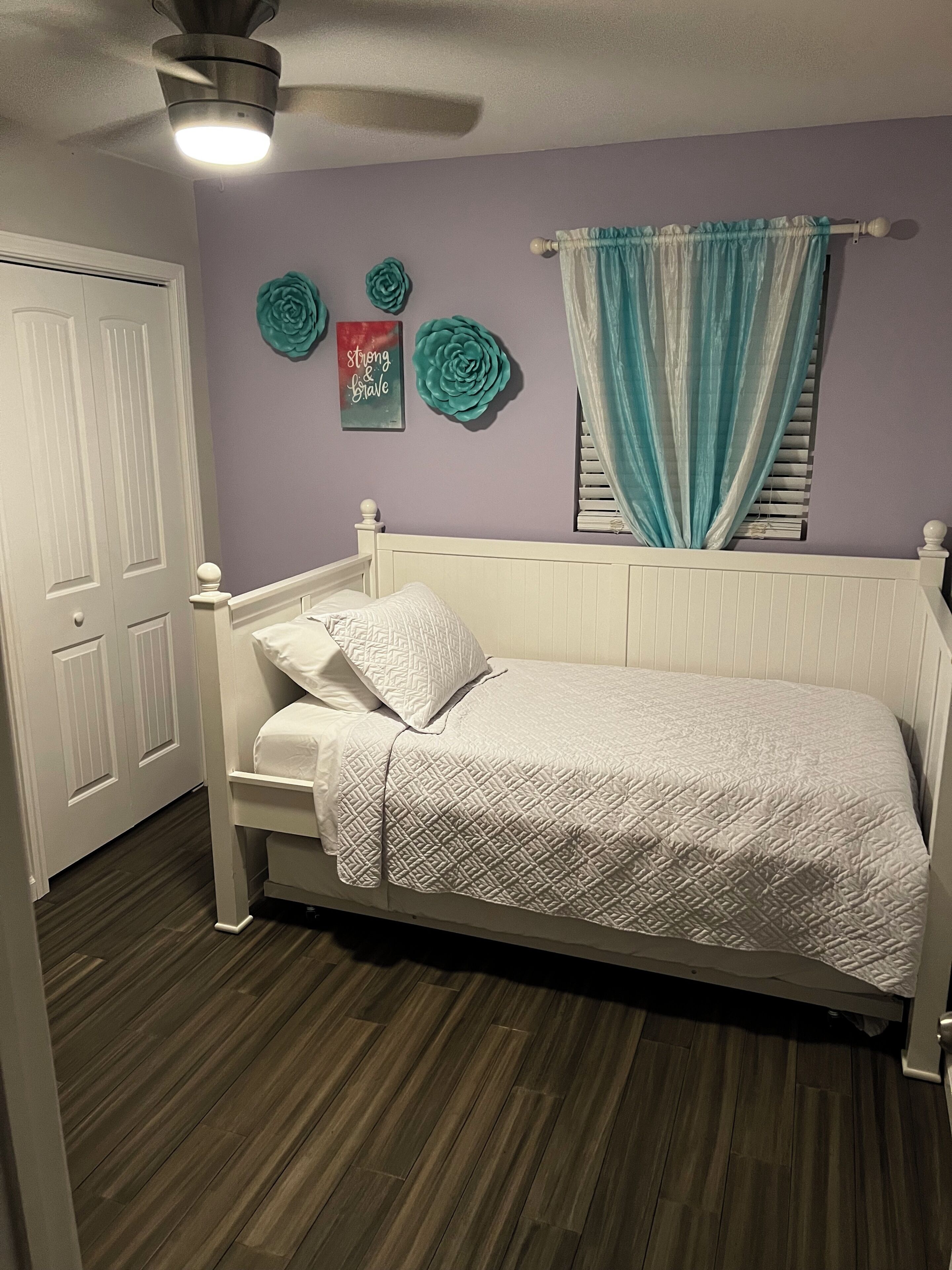 2 bedrooms, iron/ironing board, WiFi (free), bed sheets