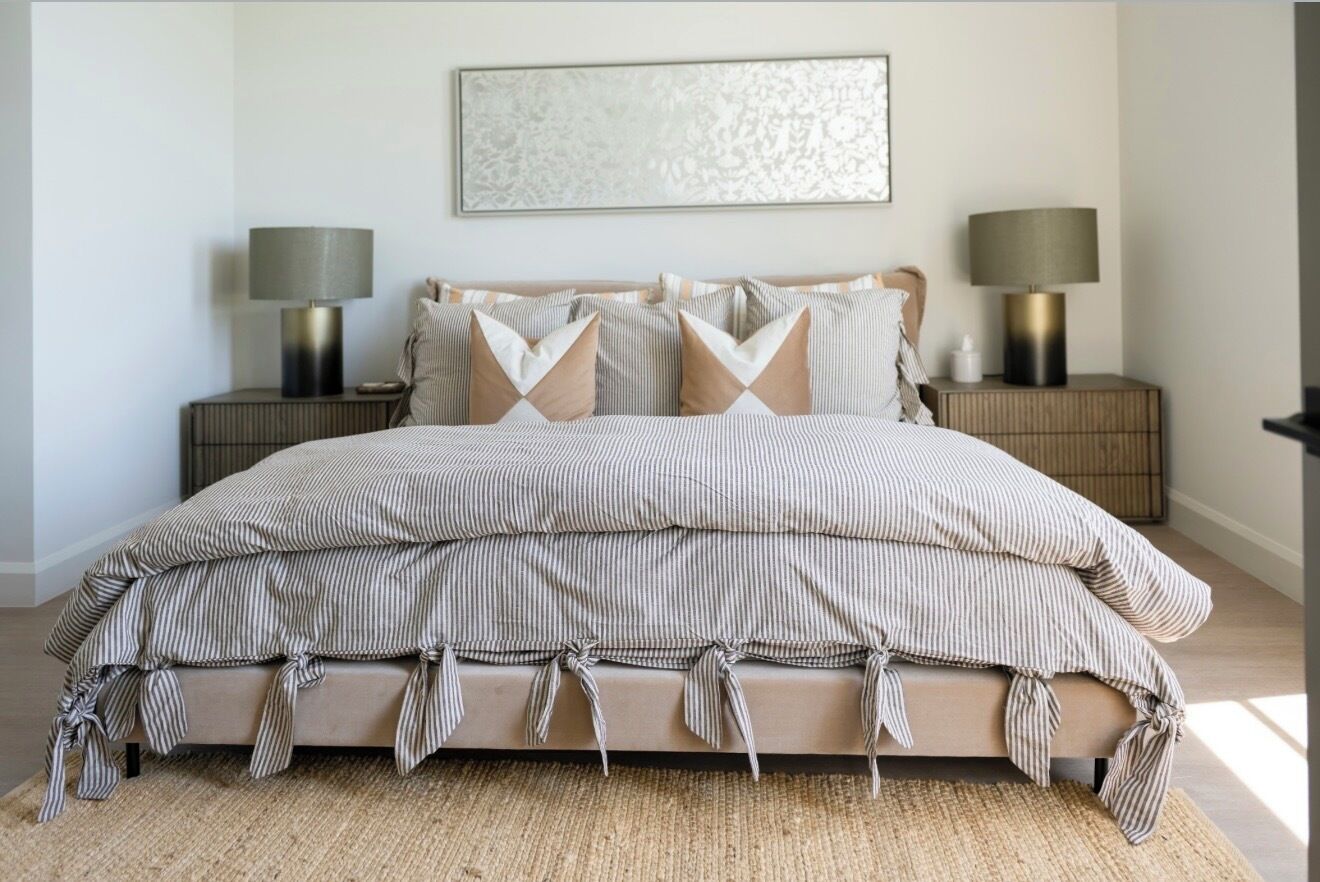 6 bedrooms, iron/ironing board, WiFi, bed sheets